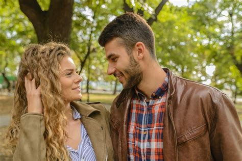 How to flirt like a pro: 26 incredible tips .